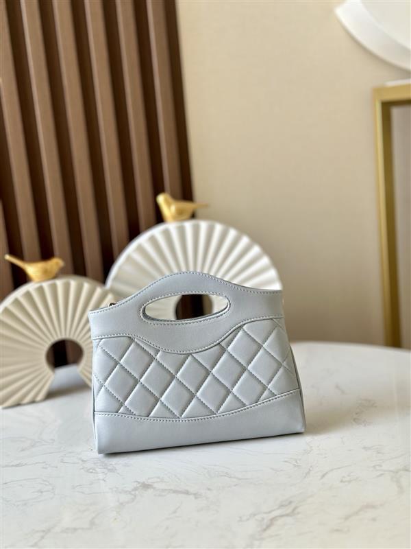 2026131221458232 570